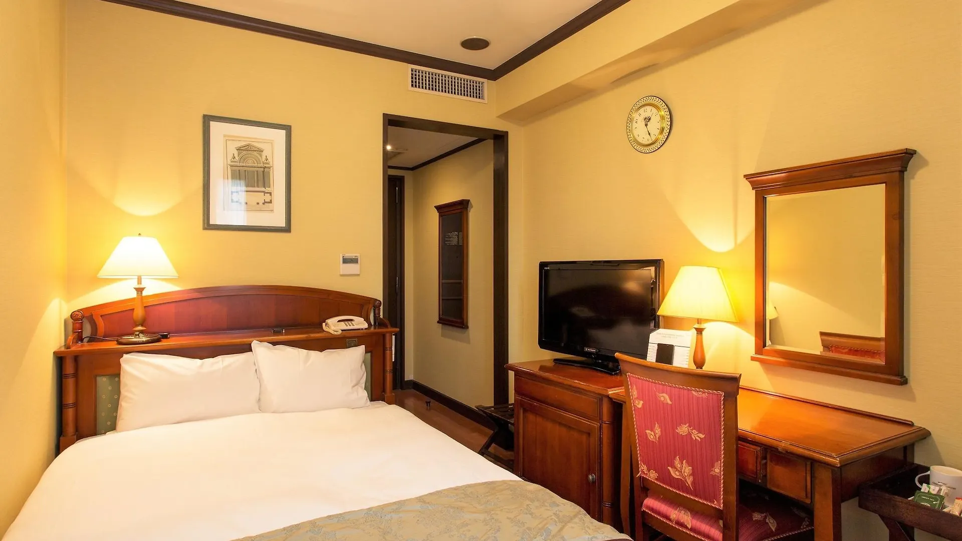 Hotel Monterey Osaka 4*,  Japan